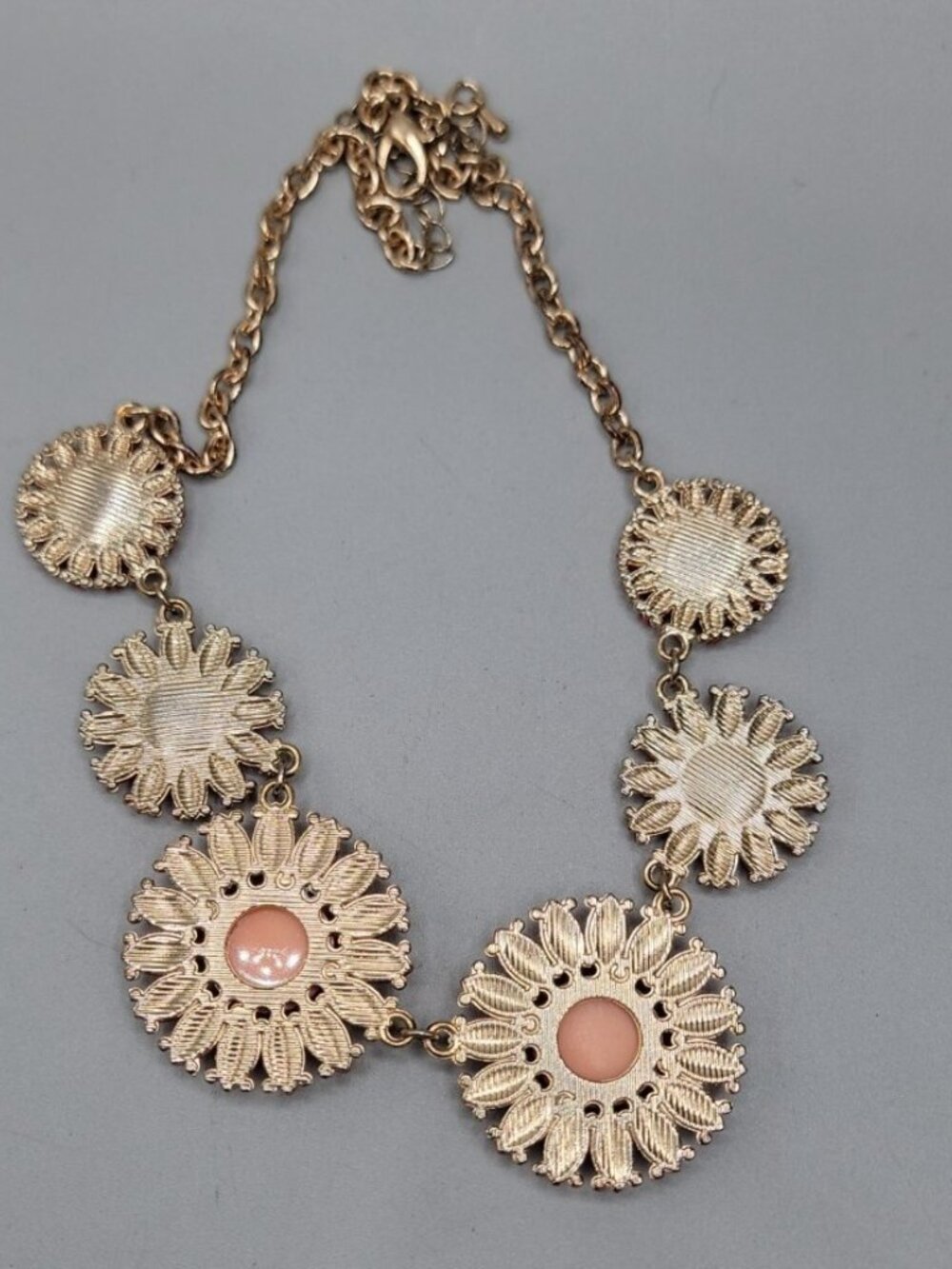 J. Crew Coral Orange Daisy Flower Bib Statement Necklace Gold Tone Lucite Resin - Picture 7 of 8